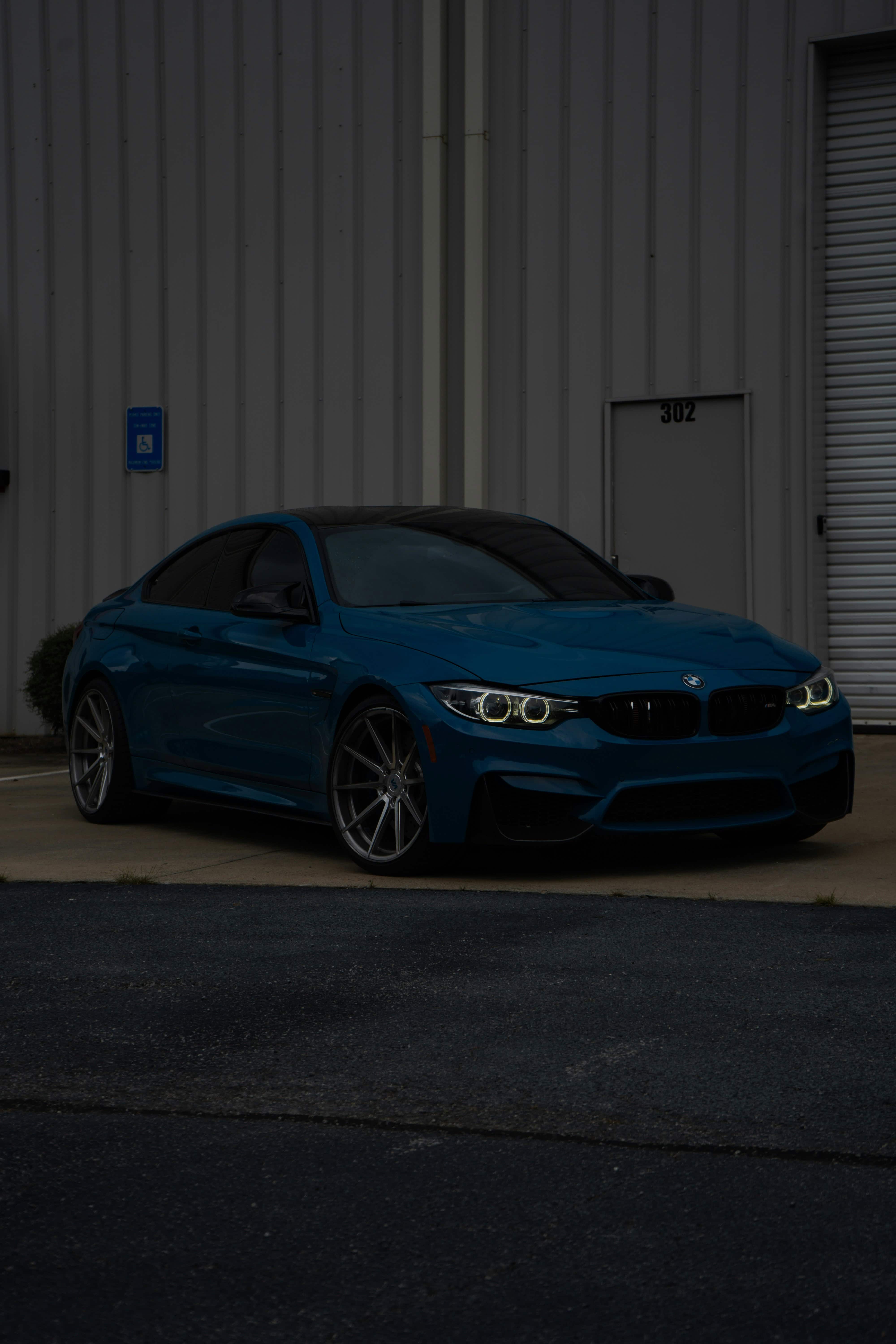 BMW M4 – Aggressive coupe